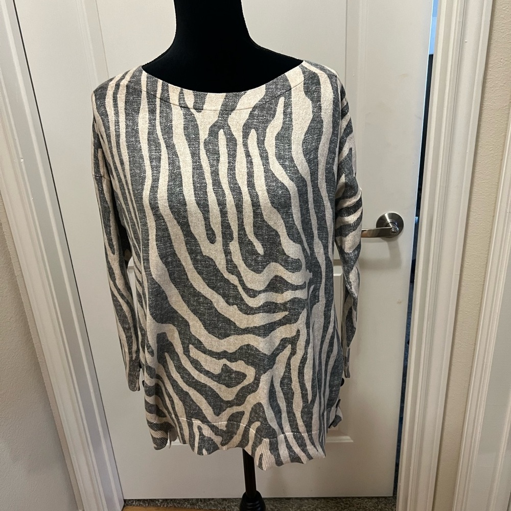 Chico’s boutique zebra print knit lightweight sweater in US size Large.